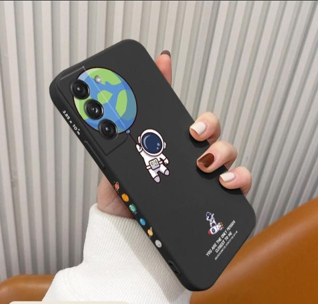 Earth Flying Astronaut Phone Case For Samsung Galaxy S20 FE, S20, S20 Plus, S20 Ultra